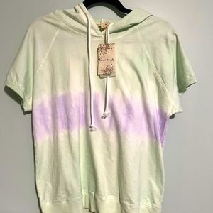 Hem & Thread, short sleeve hooded sweatshirt. Small.